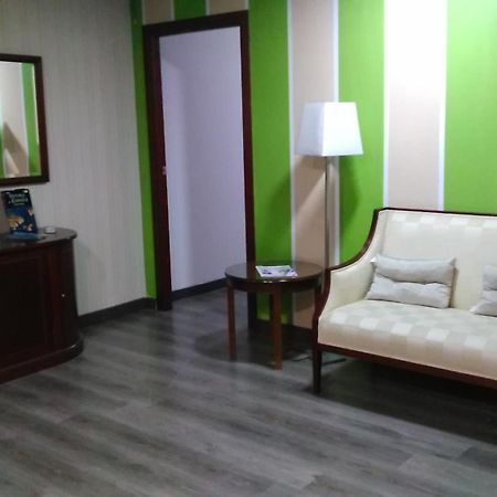 Hotel Nuevo Ara Caces 외부 사진
