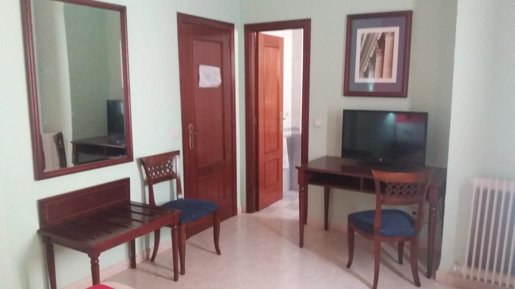 Hotel Nuevo Ara Caces 외부 사진