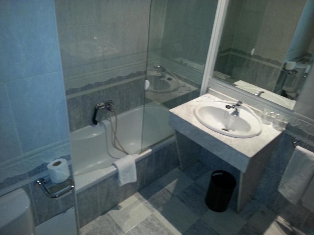 Hotel Nuevo Ara Caces 외부 사진