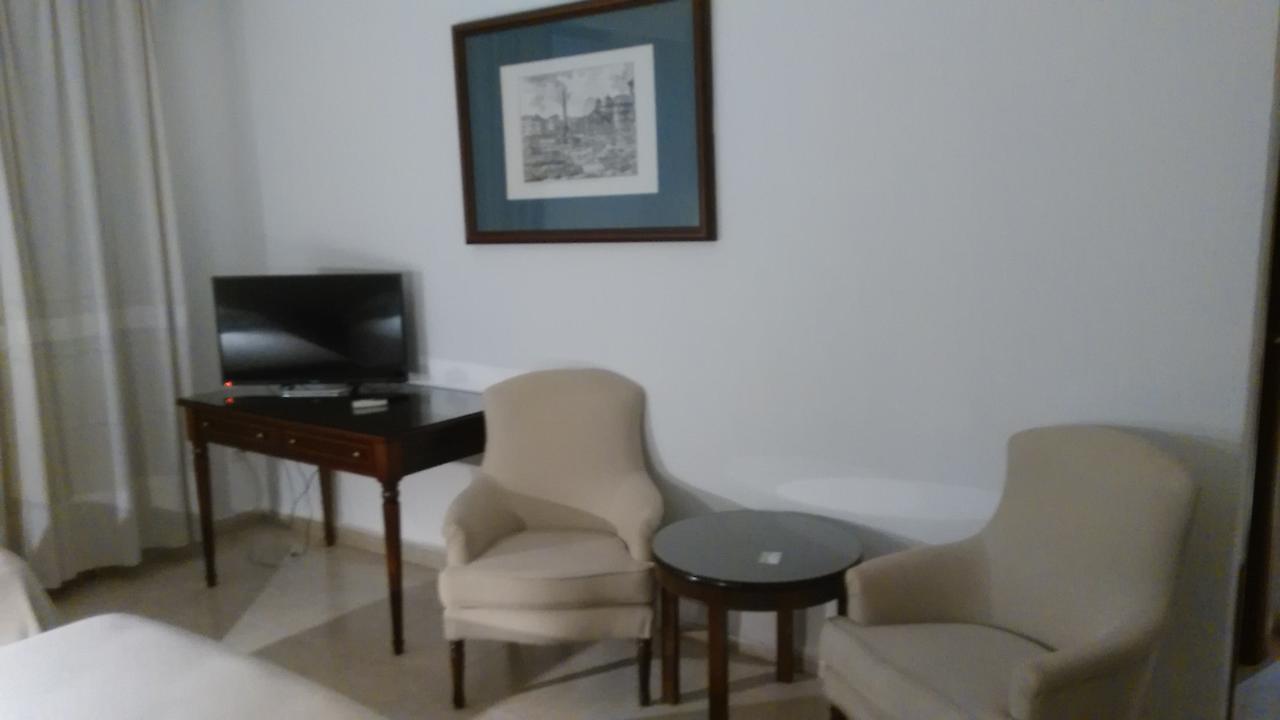 Hotel Nuevo Ara Caces 외부 사진