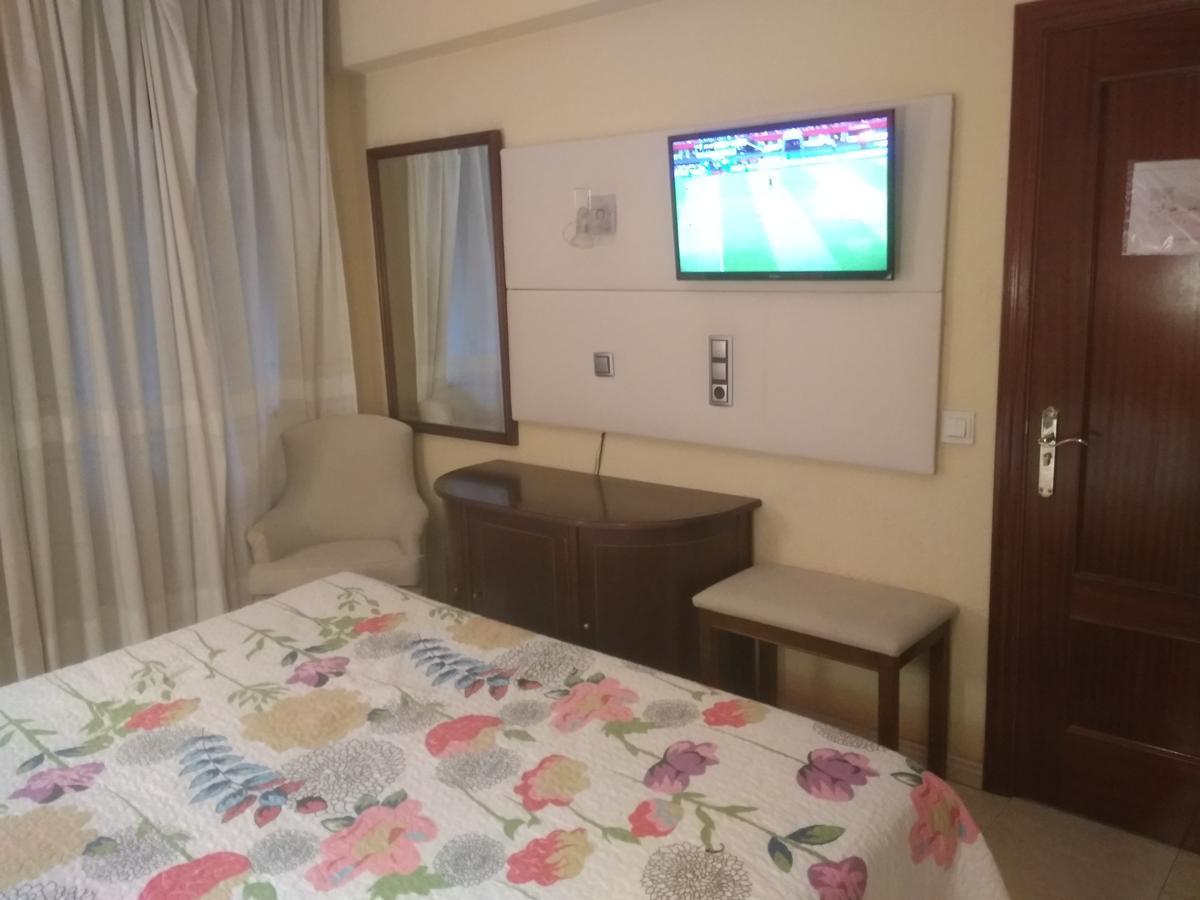 Hotel Nuevo Ara Caces 외부 사진