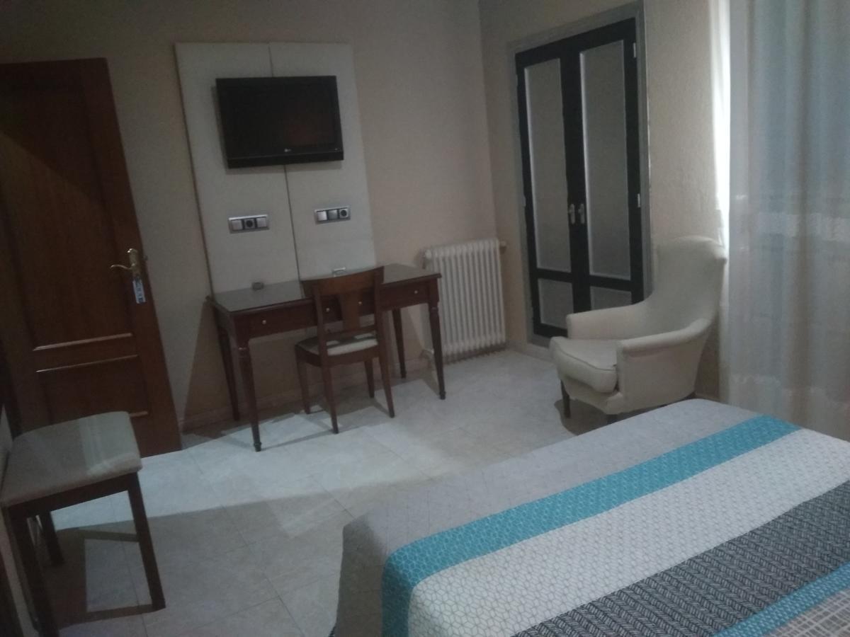 Hotel Nuevo Ara Caces 외부 사진