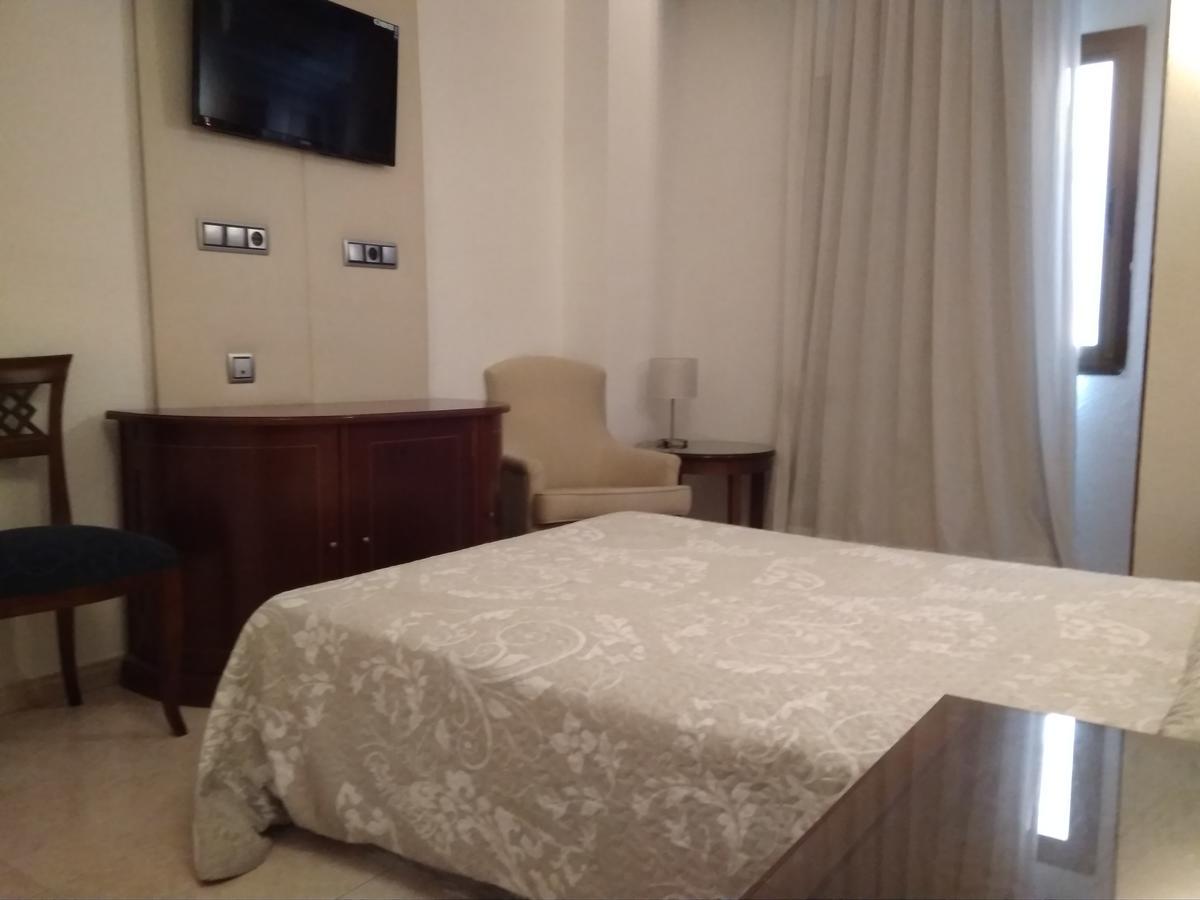 Hotel Nuevo Ara Caces 외부 사진