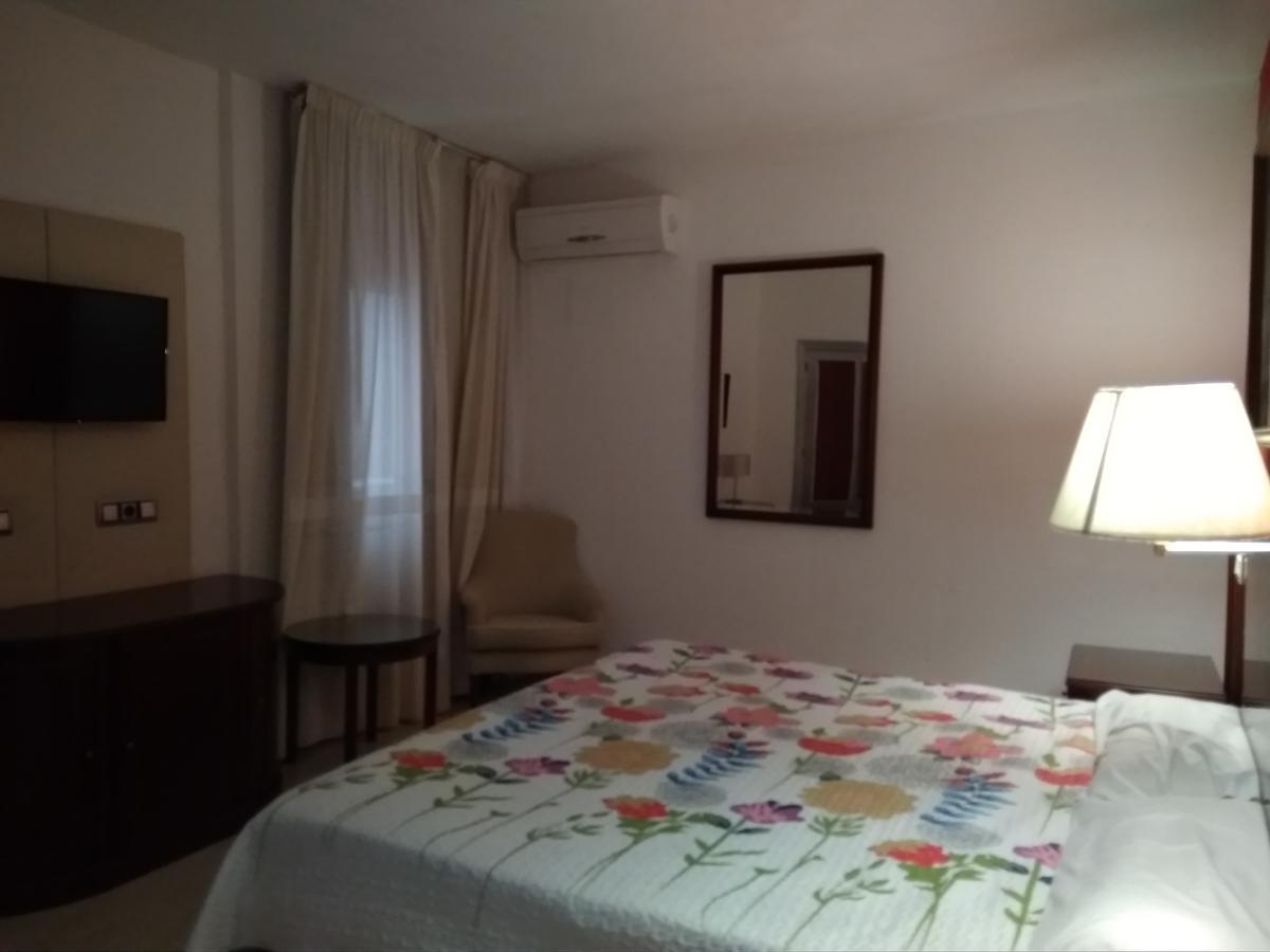 Hotel Nuevo Ara Caces 외부 사진