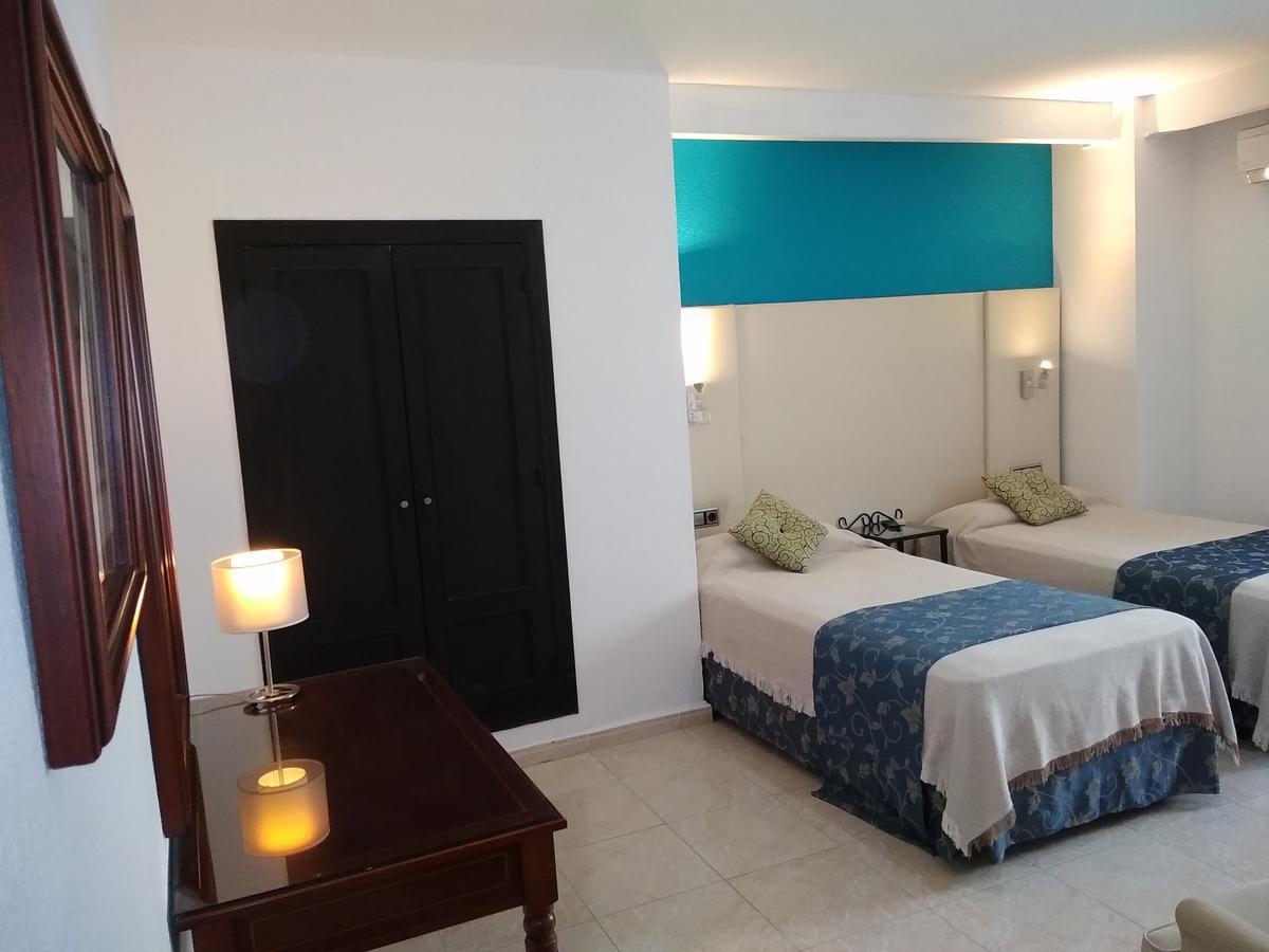 Hotel Nuevo Ara Caces 외부 사진