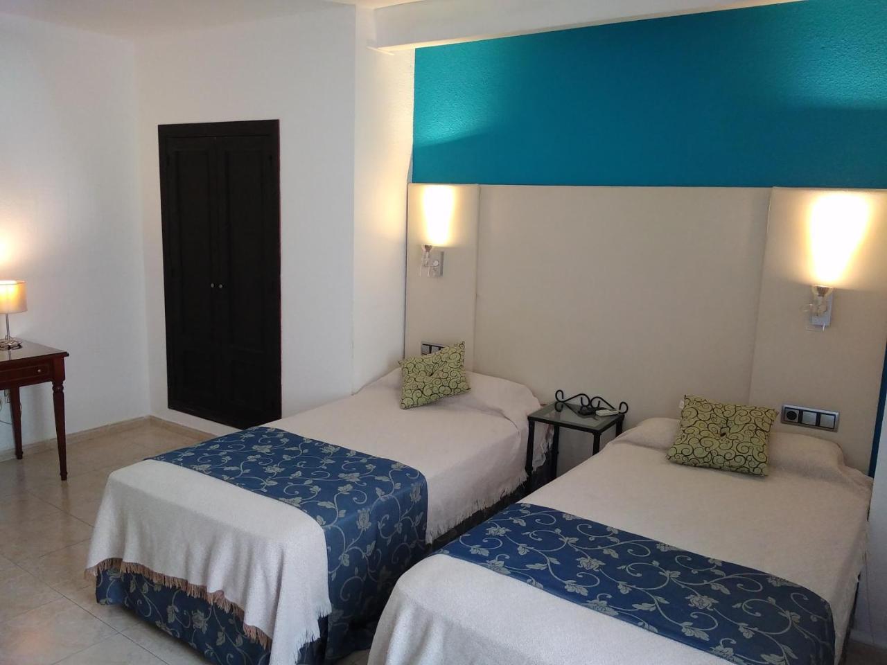 Hotel Nuevo Ara Caces 외부 사진