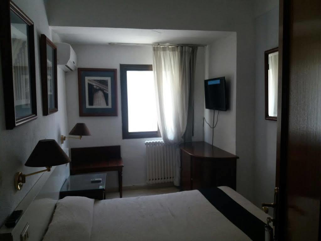 Hotel Nuevo Ara Caces 외부 사진
