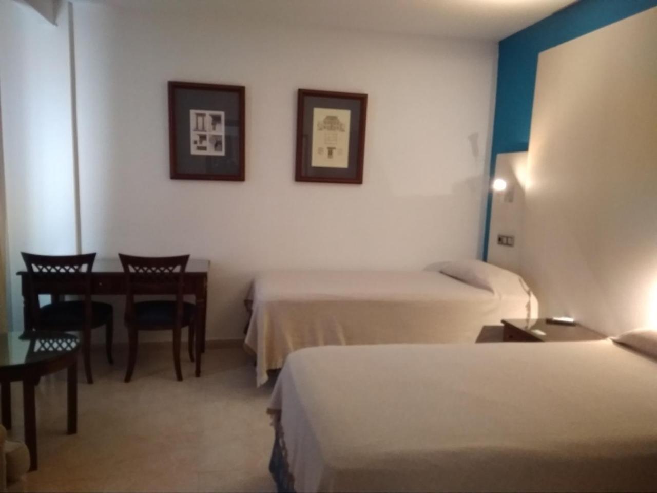 Hotel Nuevo Ara Caces 외부 사진