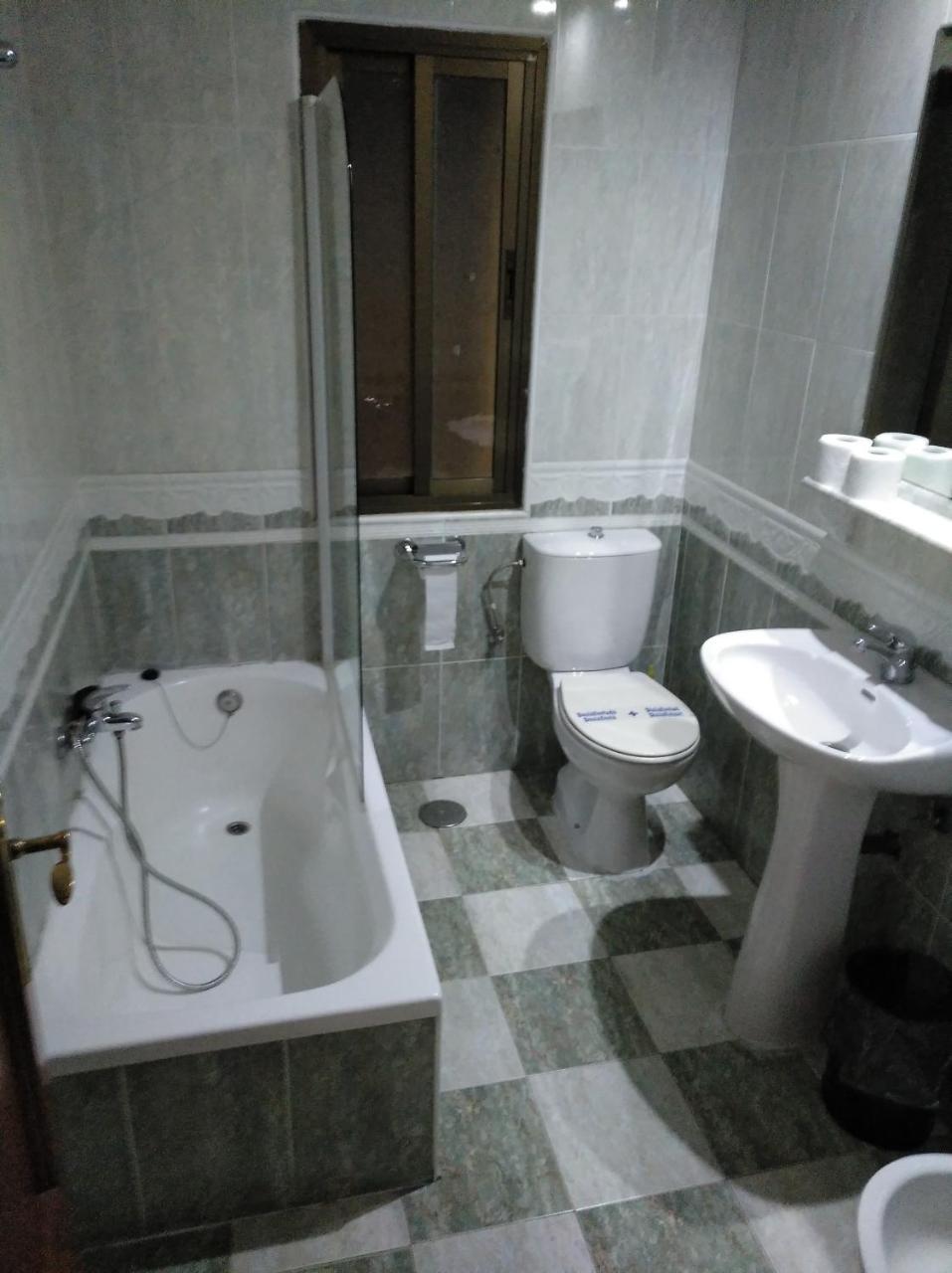 Hotel Nuevo Ara Caces 외부 사진