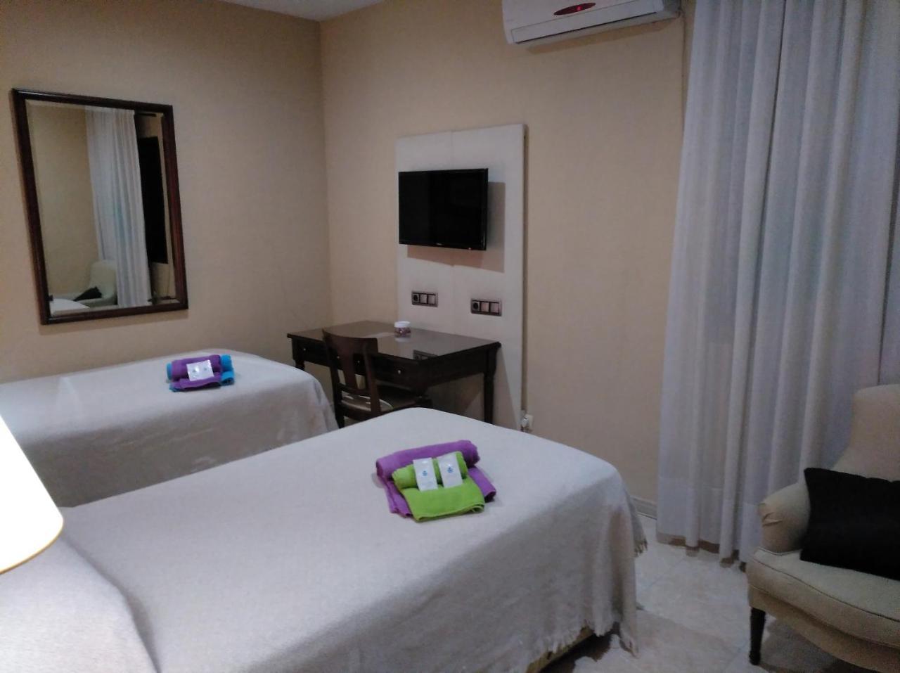 Hotel Nuevo Ara Caces 외부 사진