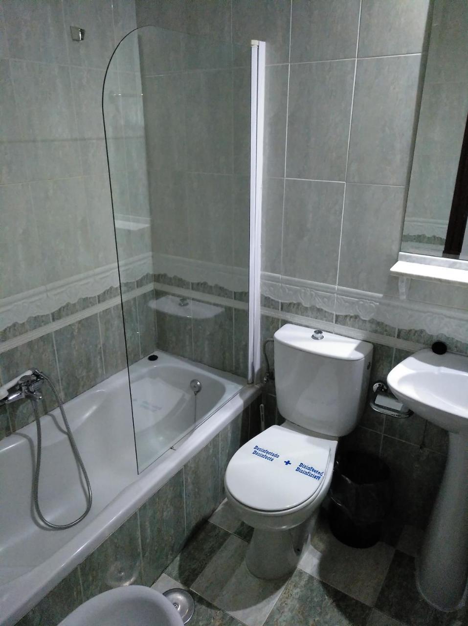Hotel Nuevo Ara Caces 외부 사진
