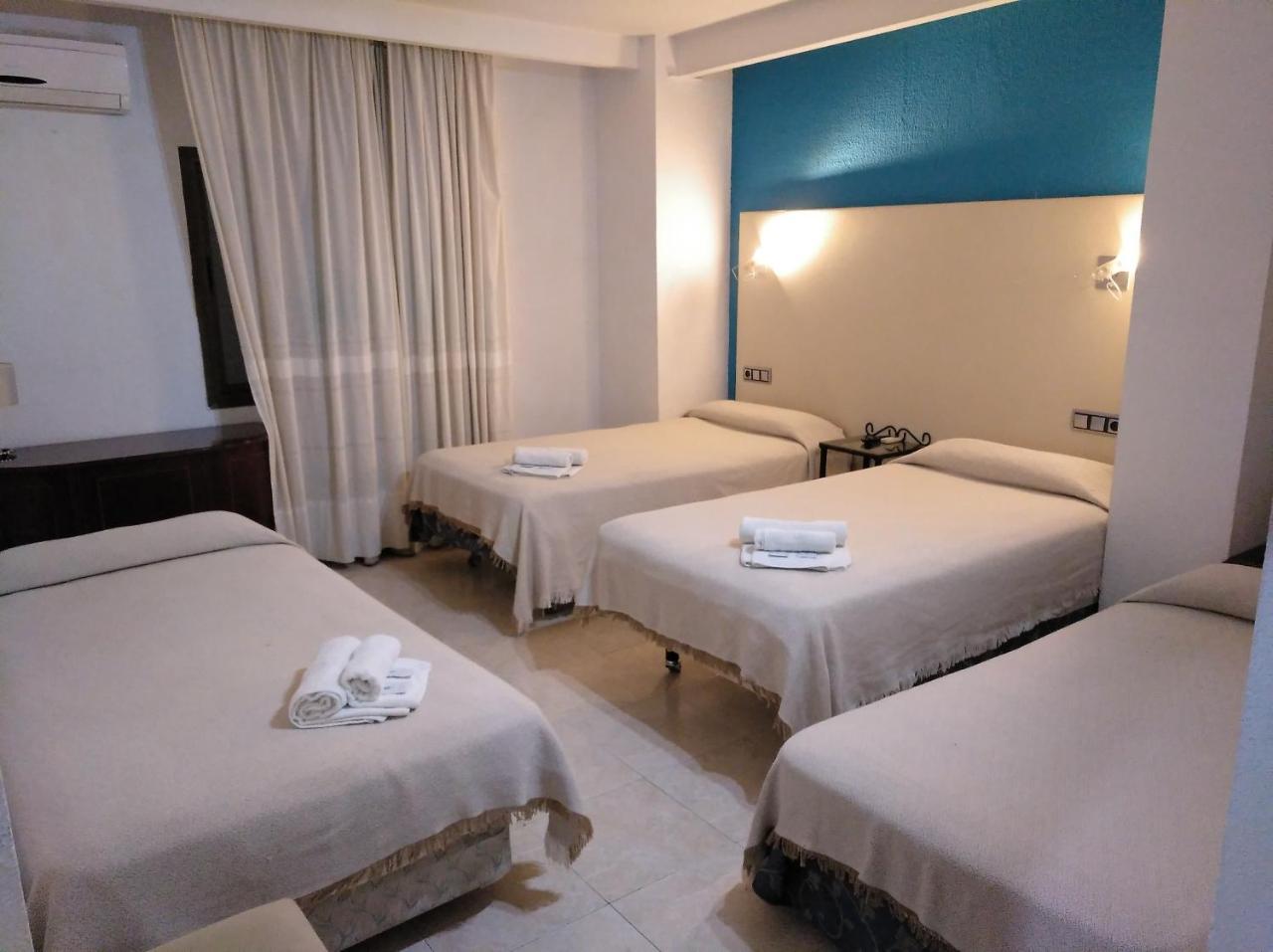 Hotel Nuevo Ara Caces 외부 사진