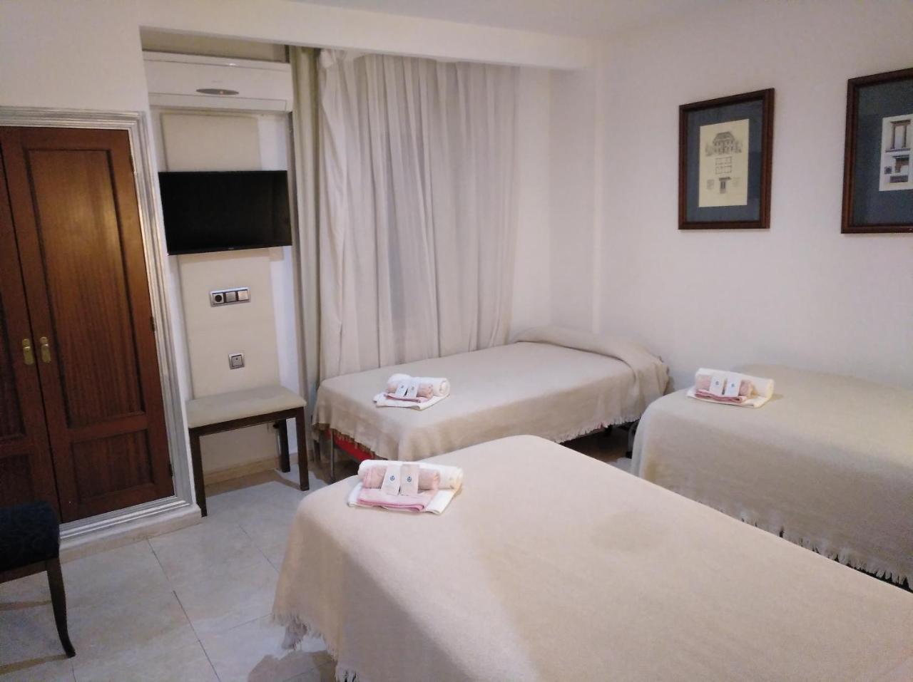 Hotel Nuevo Ara Caces 외부 사진